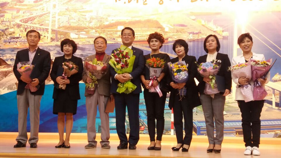 청명클럽(심상춘회장님)2017노인복지기여단체(남구청장상)표창.jpg